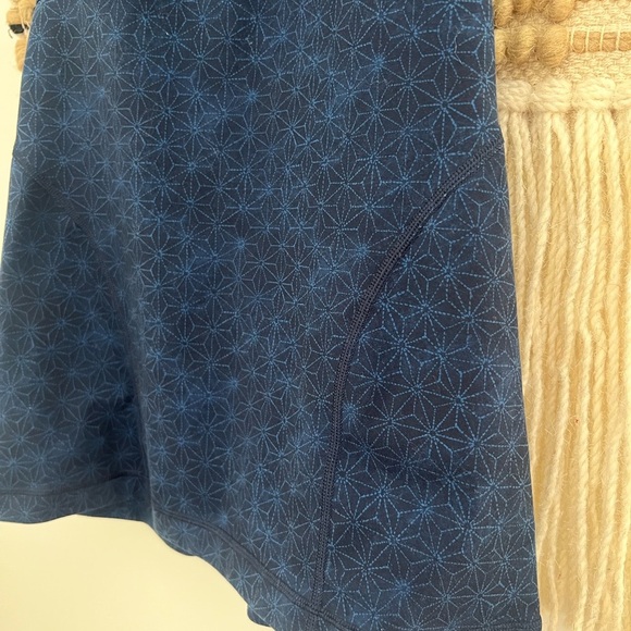 LULULEMON | Power Up Tank Top - Picture 4 of 11